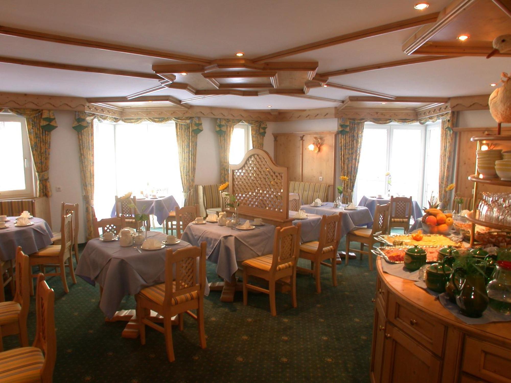 אישגל Hotel Garni Pradella מראה חיצוני תמונה